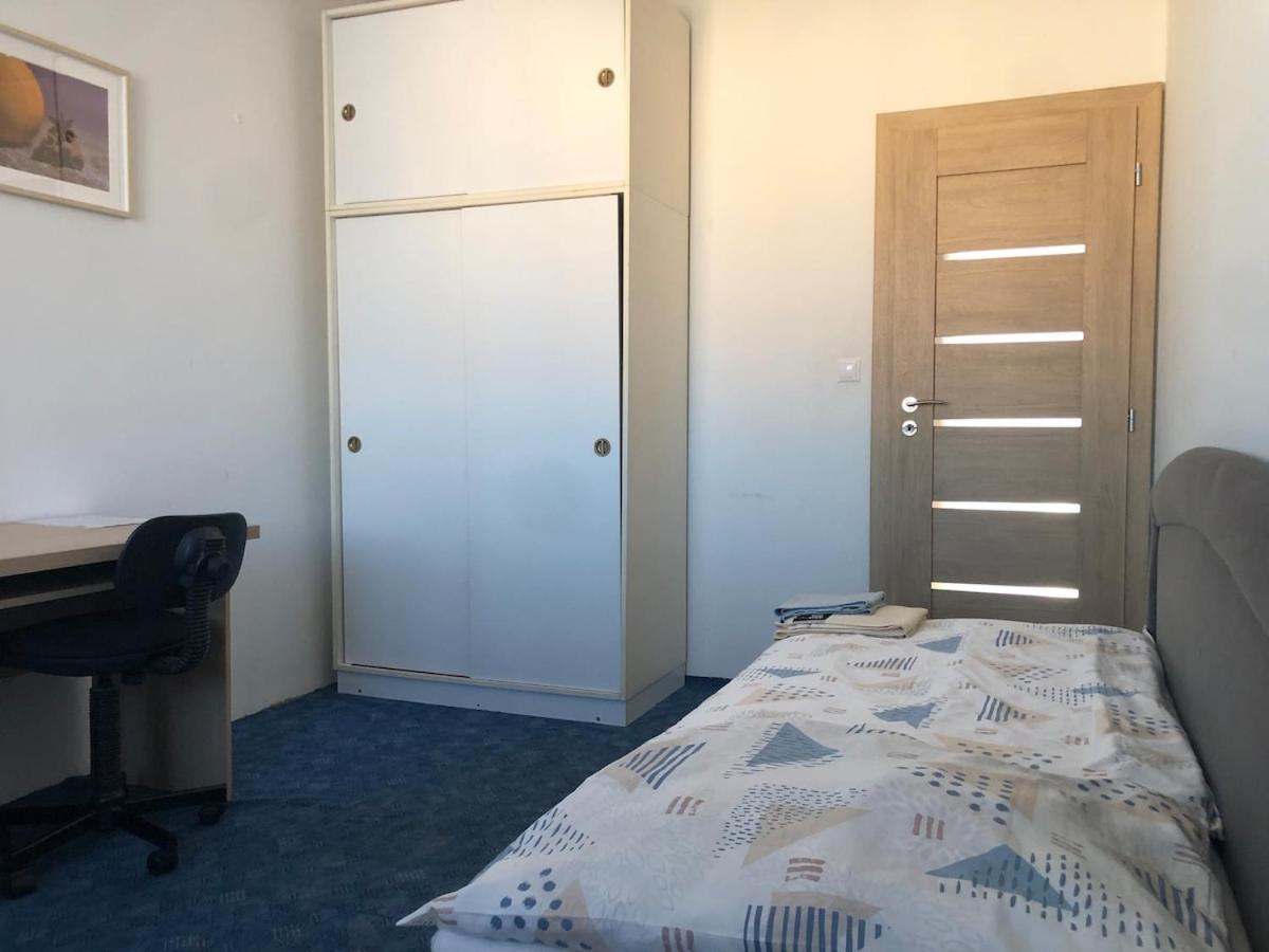 Apartament Team Flat & Urban Family Comfort - Homebase With A Castle View Bratysława