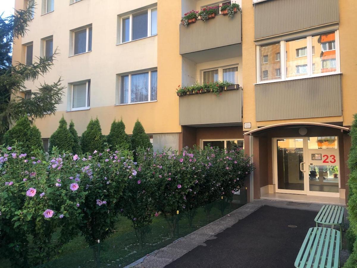 Apartmán Team Flat & Urban Family Comfort - Homebase With A Castle View Bratislava