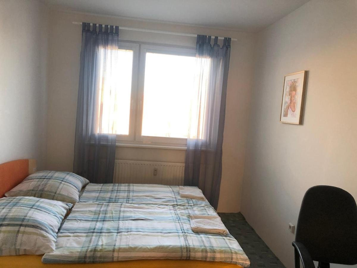 Team Flat & Urban Family Comfort - Homebase With A Castle View Apartmán *