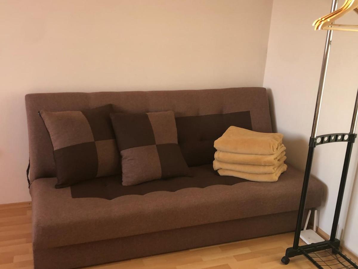 Team Flat & Urban Family Comfort - Homebase With A Castle View Apartmán Bratislava